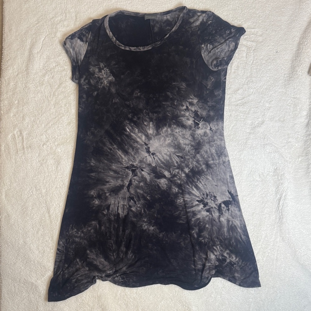 Olivia Rae Monochrome Tie-Dye Top